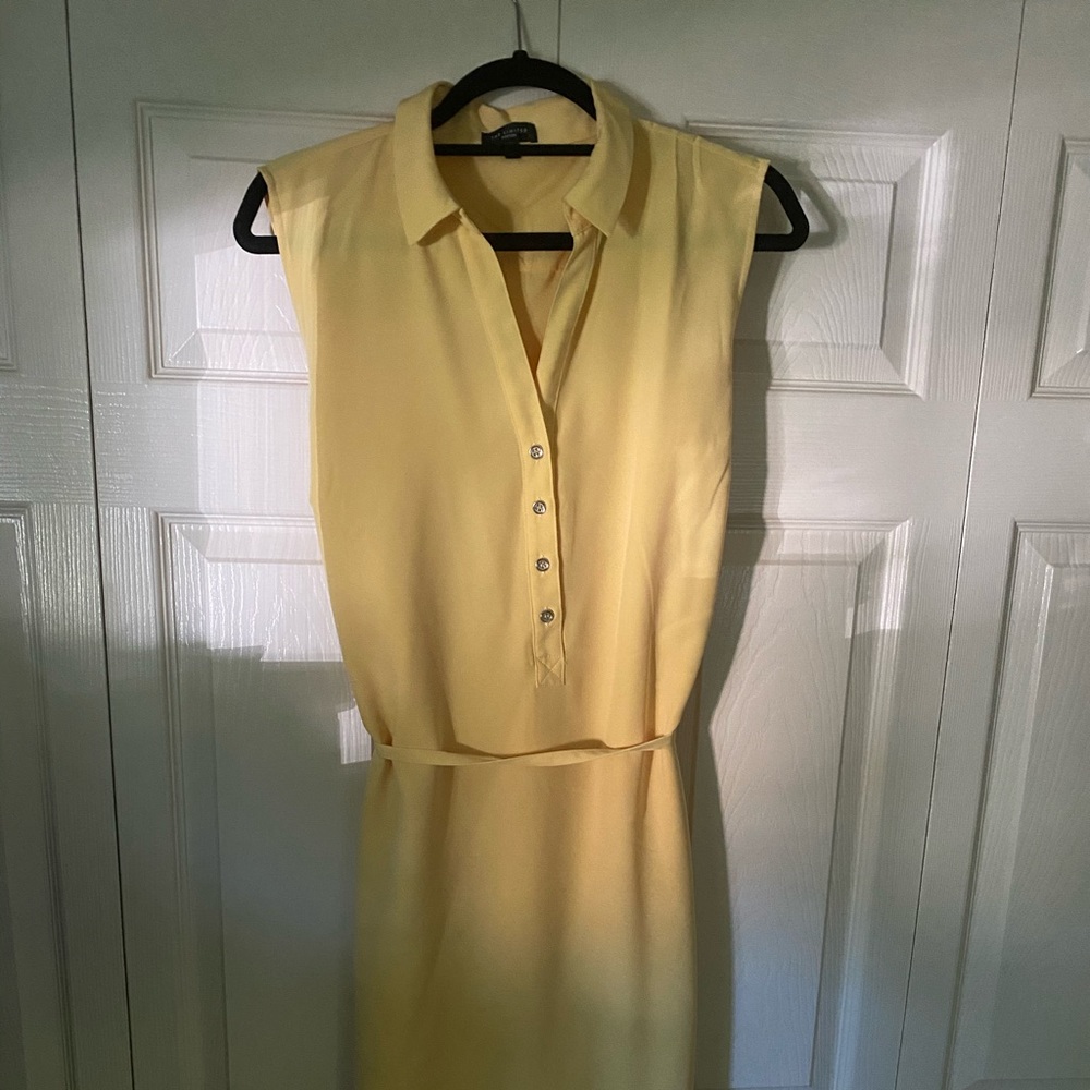 Sleeveless soft yellow dress